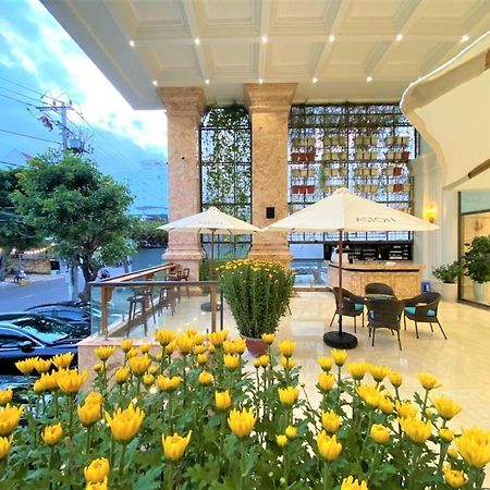 Aston Nha Trang City Hotel Buitenkant foto