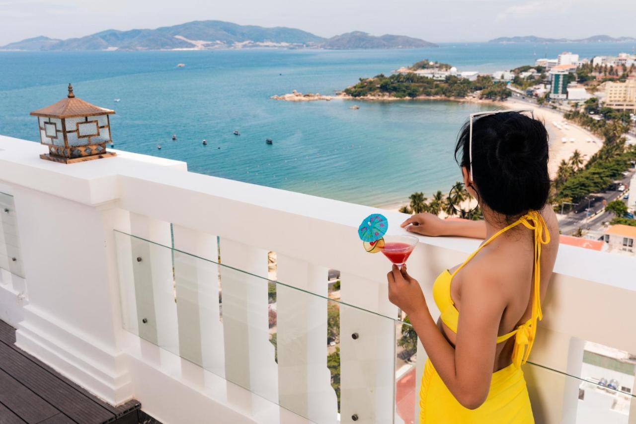Aston Nha Trang City Hotel Buitenkant foto