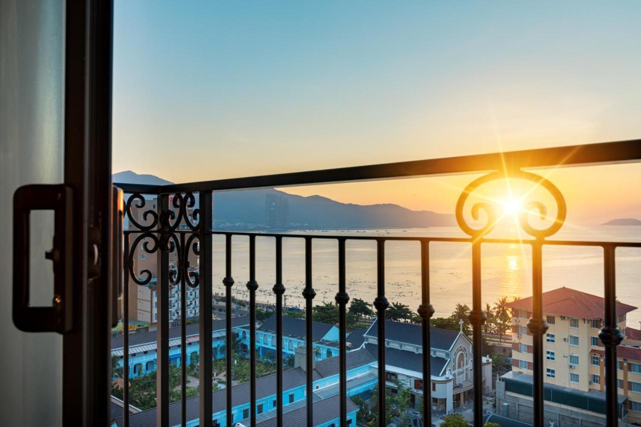 Aston Nha Trang City Hotel Buitenkant foto