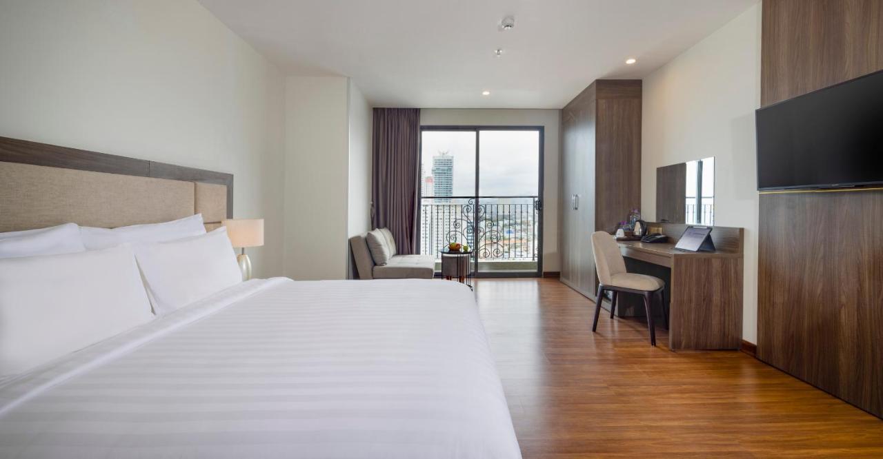 Aston Nha Trang City Hotel Buitenkant foto