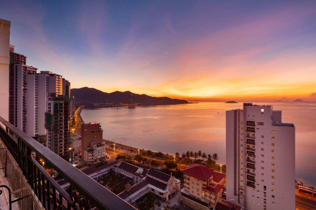 Aston Nha Trang City Hotel Buitenkant foto